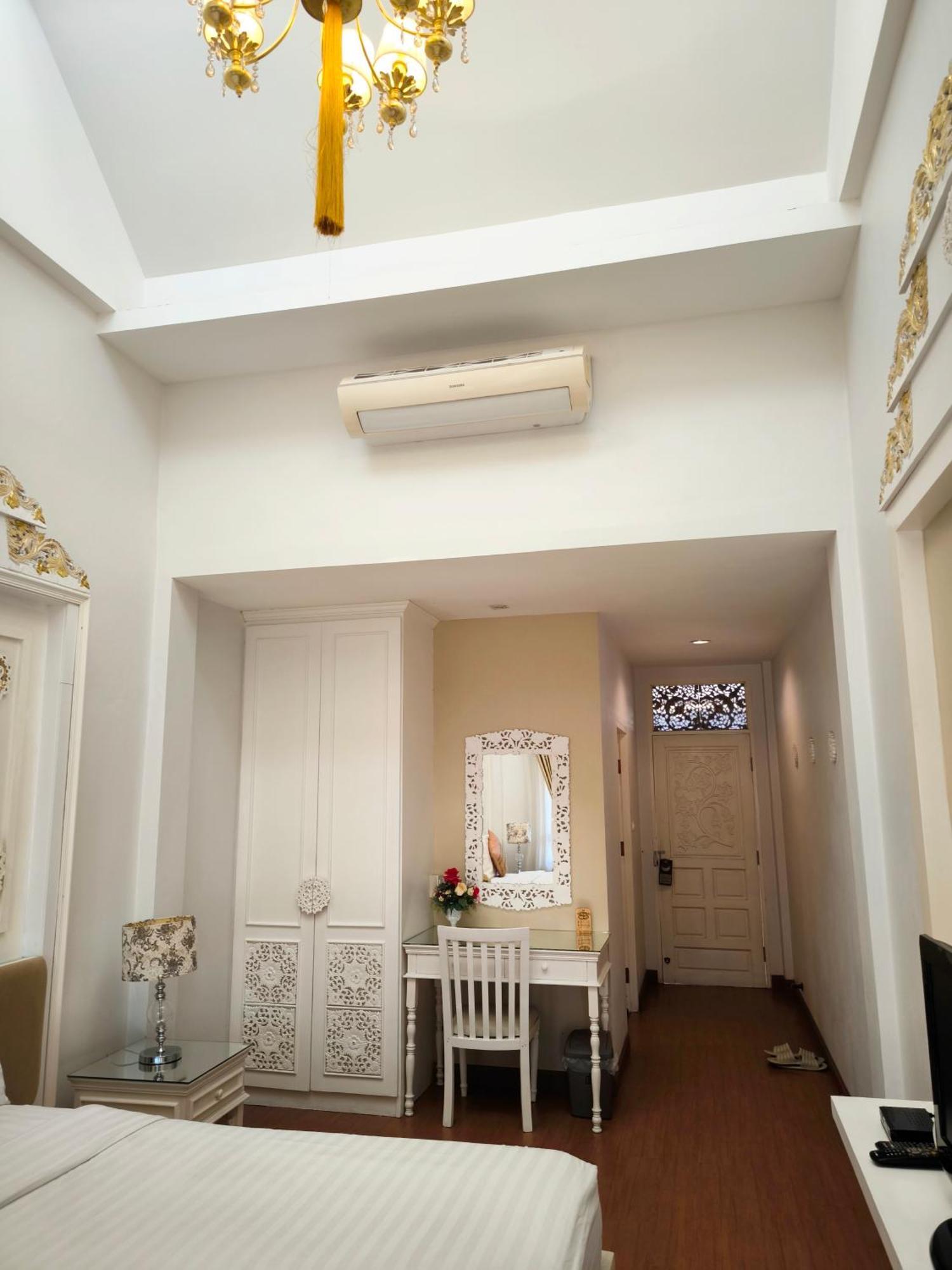Hotel Ratchiangsaen Flora House à Chiang Mai Extérieur photo