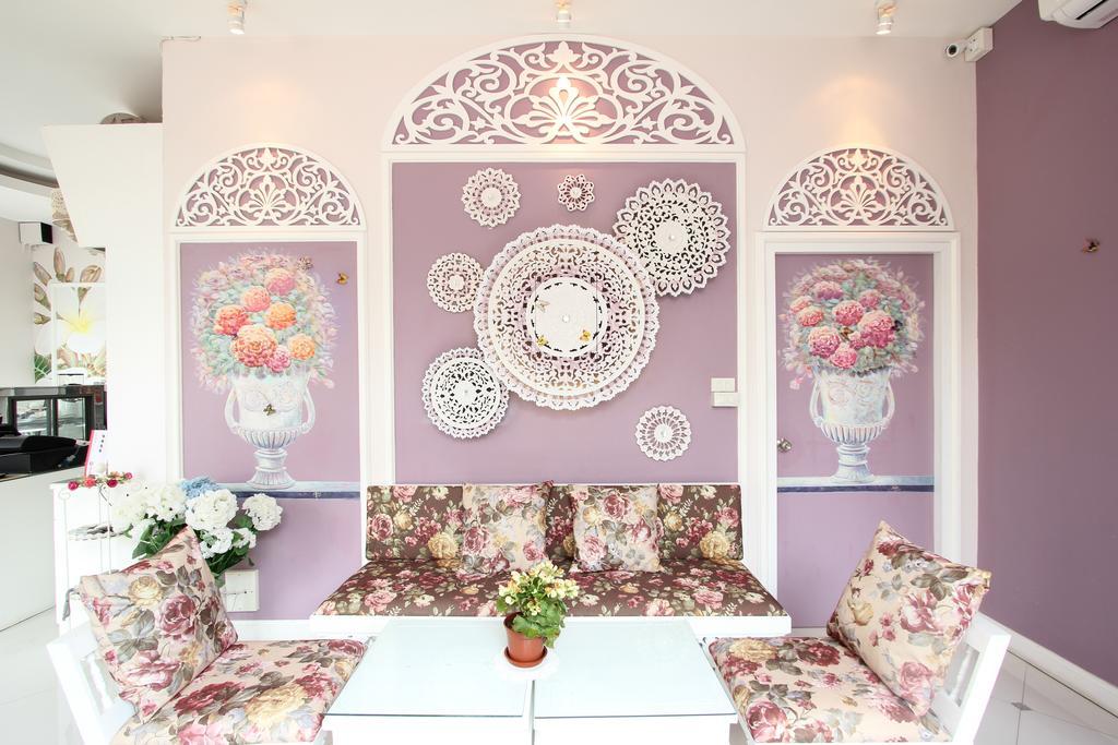Hotel Ratchiangsaen Flora House à Chiang Mai Extérieur photo