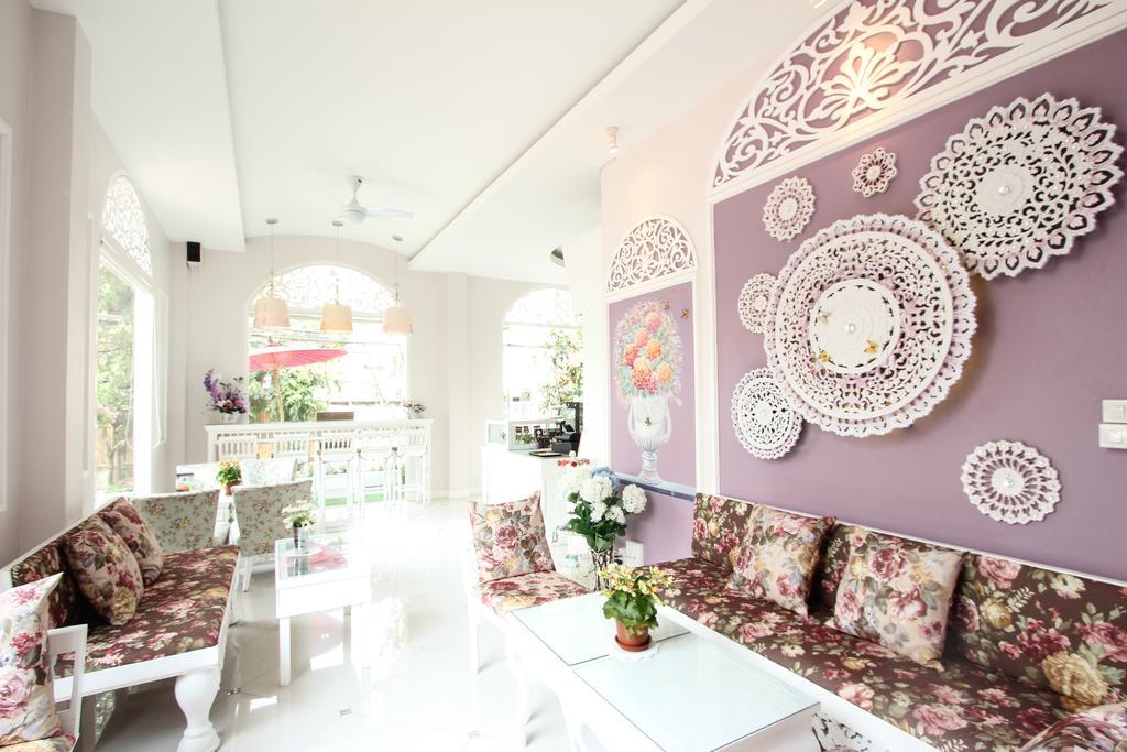 Hotel Ratchiangsaen Flora House à Chiang Mai Extérieur photo