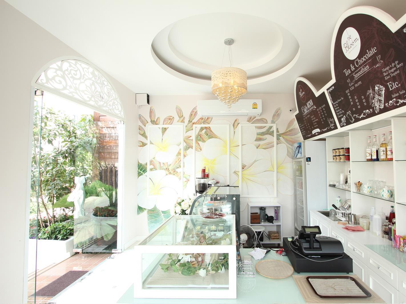 Hotel Ratchiangsaen Flora House à Chiang Mai Extérieur photo