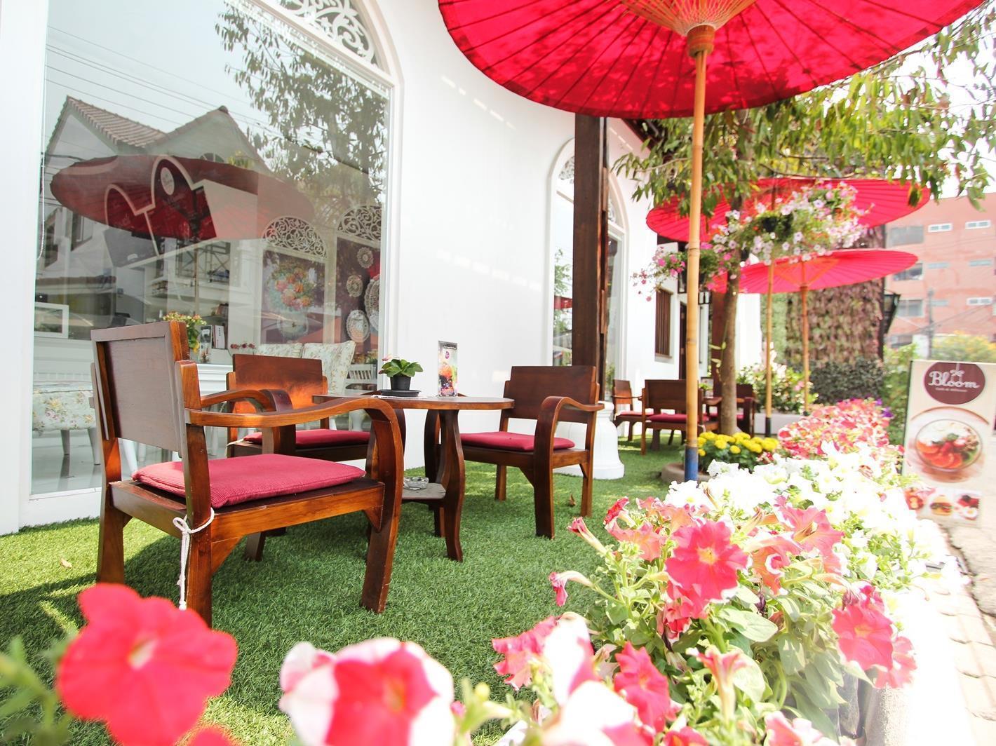 Hotel Ratchiangsaen Flora House à Chiang Mai Extérieur photo